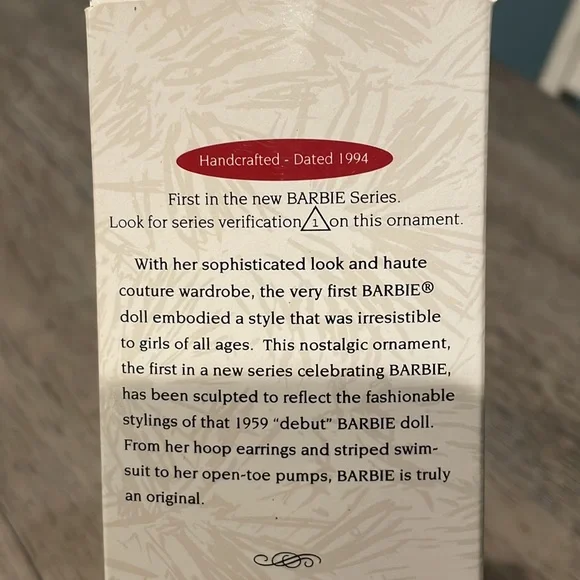 Hallmark Keepsake Ornament - Barbie Debut 1959 - Picture 5 of 8